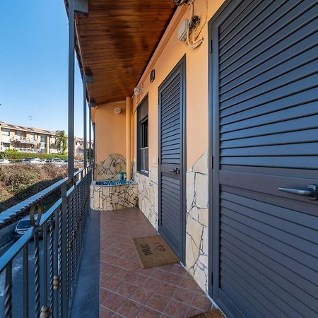 Casa La Scivola Apartment Catania Bagian luar foto