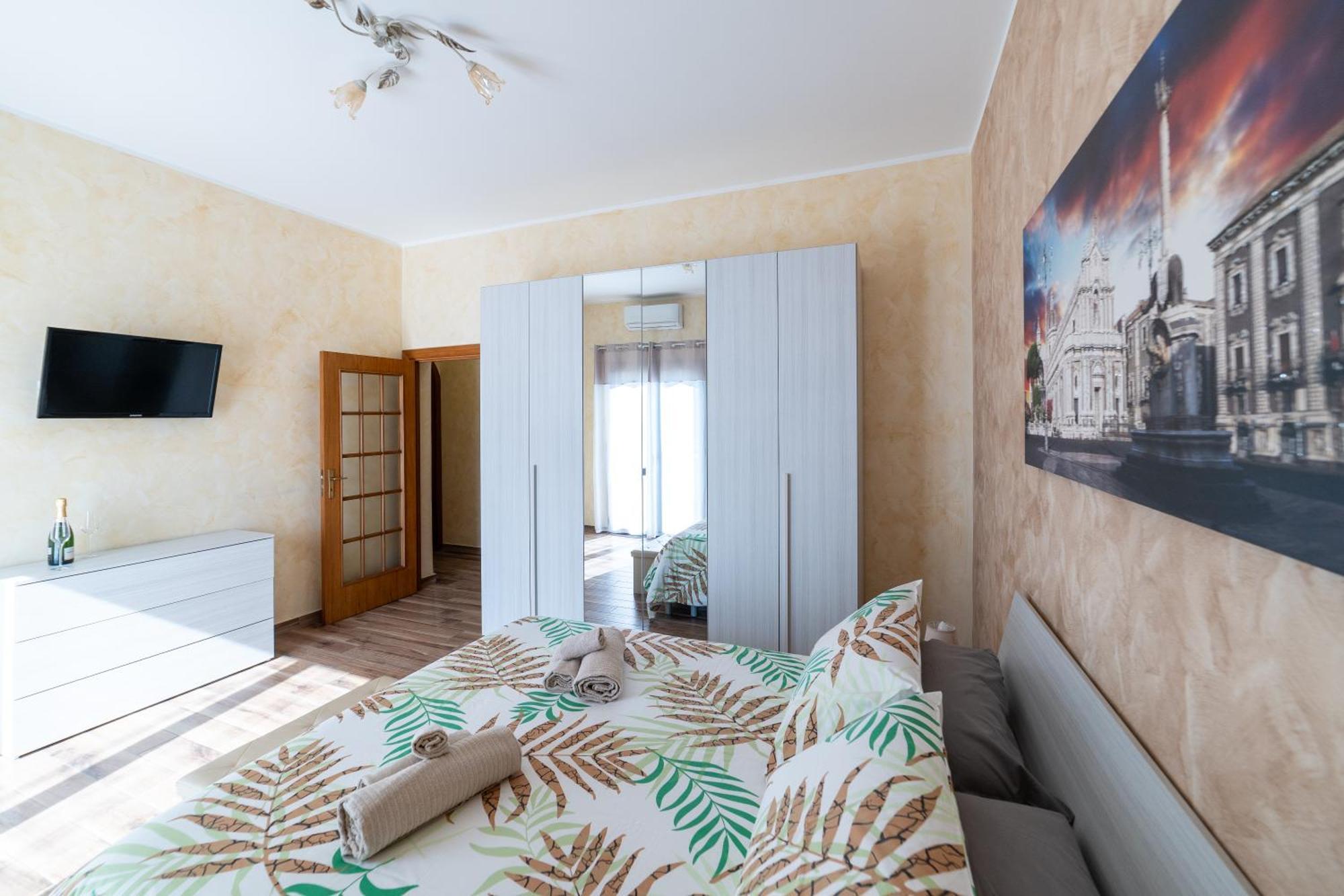 Casa La Scivola Apartment Catania Bagian luar foto