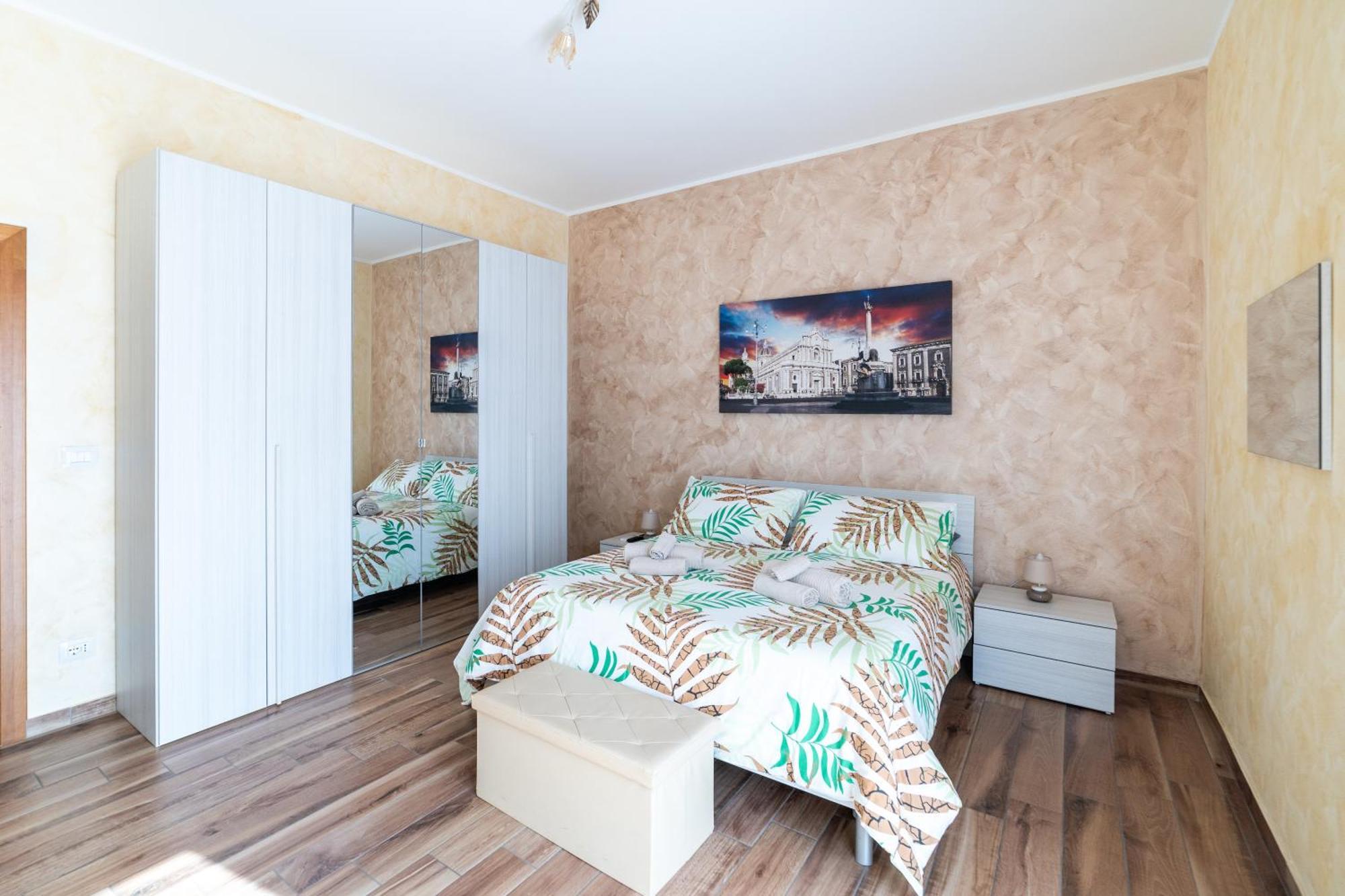 Casa La Scivola Apartment Catania Bagian luar foto