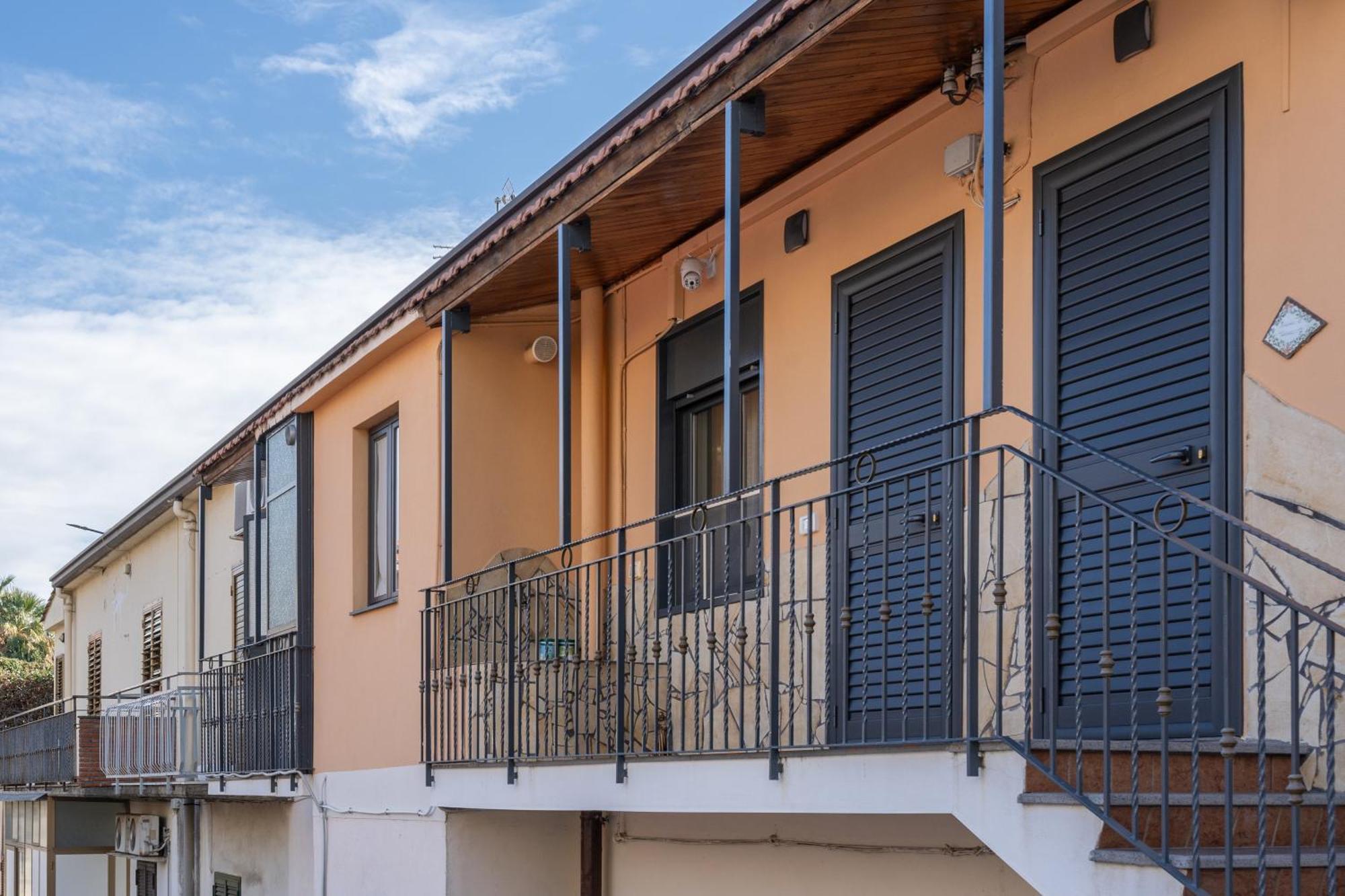 Casa La Scivola Apartment Catania Bagian luar foto
